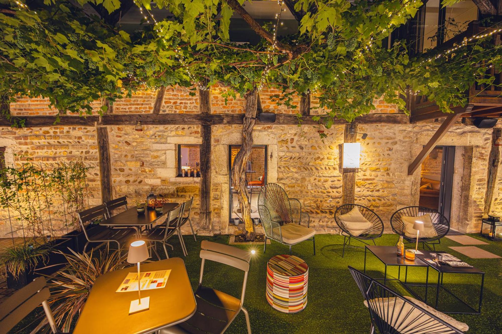 Hotel Le Griffon D'Or Bourg-en-Bresse Exterior foto